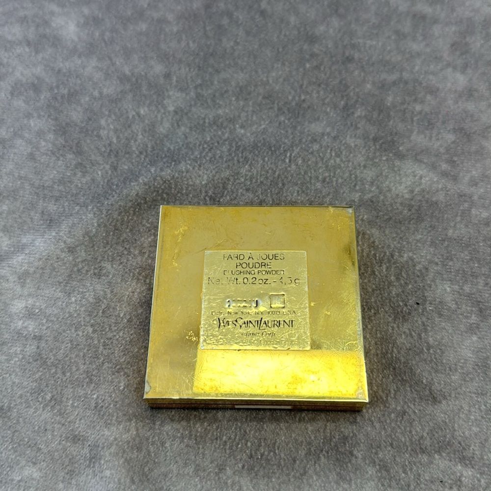 YSL Vintage Blushing Powder Makeup Gold Compact 0.2oz - Picture 4 of 5